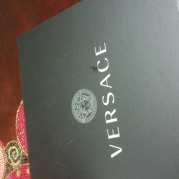 Versace Gift Box with Tissue Paper - Picture 9 of 14